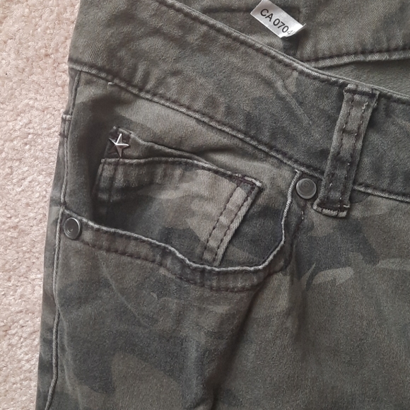 Pants - Picture 3 of 6